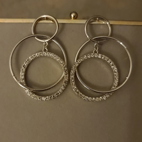 ALL JEWELRY 🥰 - Picture 9 of 9